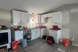 8601 N 71st Ave, Glendale, AZ 85301 - Photo 6
