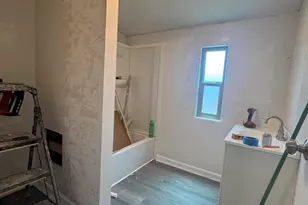 8601 N 71st Ave, Glendale, AZ 85301 - Photo 18