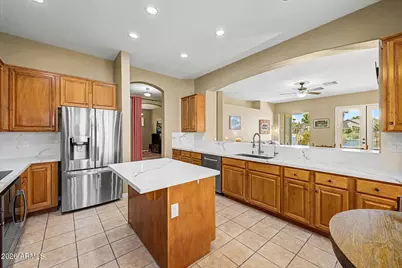 7046 W Rose Garden Lane, Glendale, AZ 85308 - Photo 8