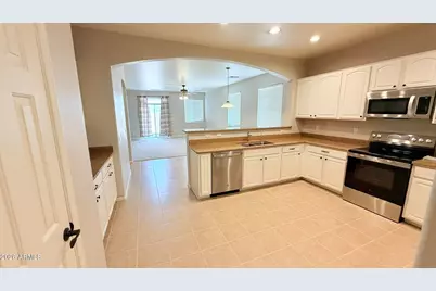 43460 W Caven Drive, Maricopa, AZ 85138 - Photo 2