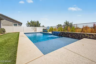 6325 S 24th Place, Phoenix, AZ 85042 - Photo 2