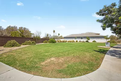 6325 S 24th Place, Phoenix, AZ 85042 - Photo 36