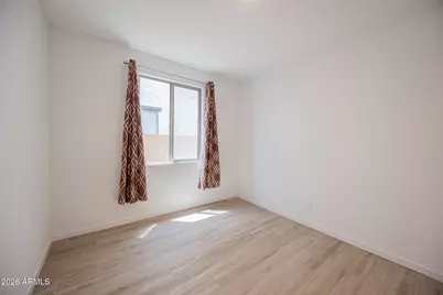 7412 W Gardenia Avenue, Glendale, AZ 85303 - Photo 12