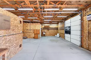 10859 W Cochero Ct, Casa Grande, AZ 85194 - Photo 24