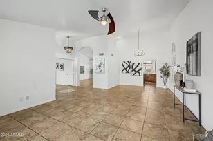 233 N Cottonwood Dr, Gilbert, AZ 85234 - Photo 6