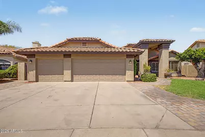 233 N Cottonwood Drive, Gilbert, AZ 85234 - Photo 2