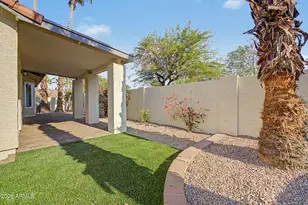 5027 E Vaughn Dr, Phoenix, AZ 85044 - Photo 28