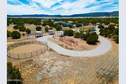 53845 N Cedar Drive, Seligman, AZ 86337 - Photo 2
