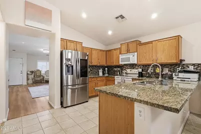 11565 W Purdue Avenue, Youngtown, AZ 85363 - Photo 4