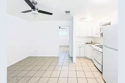 3636 E Verde Lane #04, Phoenix, AZ 85018 - Photo 2