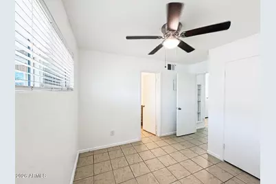 3636 E Verde Lane #04, Phoenix, AZ 85018 - Photo 10