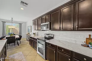 14398 W Almeria Rd, Goodyear, AZ 85395 - Photo 16