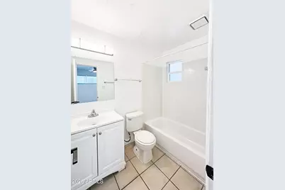 3636 E Verde Lane #05, Phoenix, AZ 85018 - Photo 10