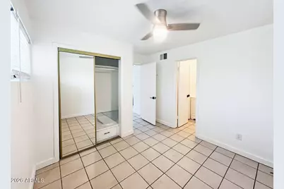 3636 E Verde Lane #05, Phoenix, AZ 85018 - Photo 8