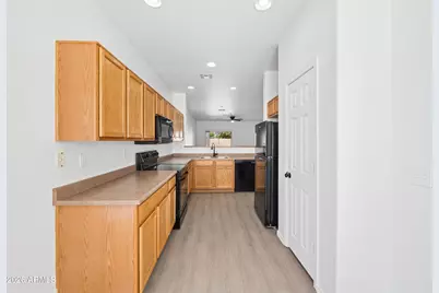 2197 S 88th Avenue, Tolleson, AZ 85353 - Photo 6