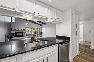 12023 N 27th Pl, Phoenix, AZ 85028 - Photo 6