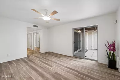 12023 N 27th Place, Phoenix, AZ 85028 - Photo 8