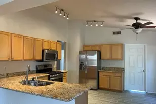 3409 E Menadota Dr, Phoenix, AZ 85050 - Photo 6
