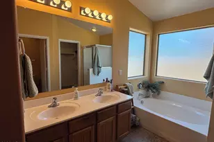 776 W Fairlane Ct, Casa Grande, AZ 85122 - Photo 10