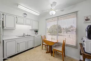 9715 W Spanish Moss Ln, Sun City, AZ 85373 - Photo 14