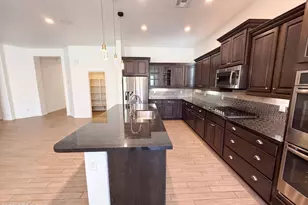 7420 W Crabapple Dr, Peoria, AZ 85383 - Photo 12