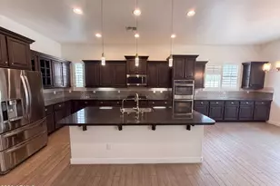 7420 W Crabapple Dr, Peoria, AZ 85383 - Photo 10