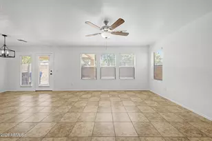 742 N 112th Dr, Avondale, AZ 85323 - Photo 6