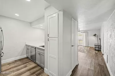 3314 N 68th Street N #211, Scottsdale, AZ 85251 - Photo 2
