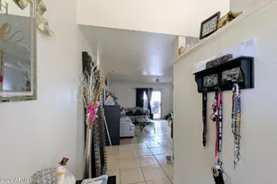 2210 W Heatherbrae Dr, Phoenix, AZ 85015 - Photo 6