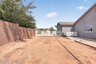 275 E Desert Holly Dr, San Tan Valley, AZ 85143 - Photo 52