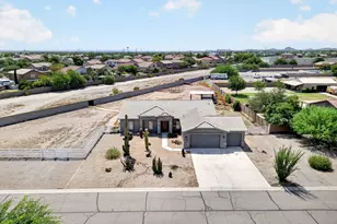 275 E Desert Holly Dr, San Tan Valley, AZ 85143 - Photo 6