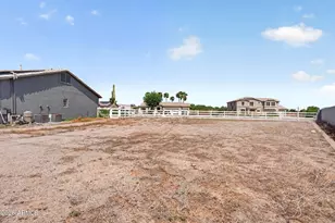 275 E Desert Holly Dr, San Tan Valley, AZ 85143 - Photo 64
