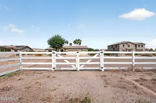 275 E Desert Holly Dr, San Tan Valley, AZ 85143 - Photo 66