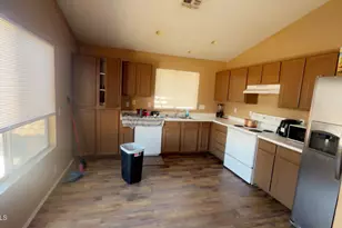 12209 N 41st Ln, Phoenix, AZ 85029 - Photo 18