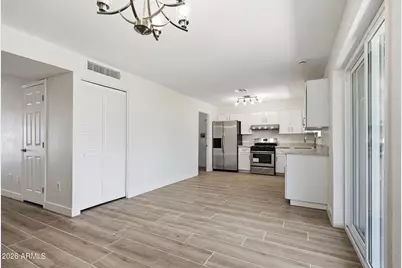 2031 N 55th Avenue, Phoenix, AZ 85035 - Photo 10