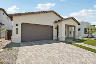 7945 W Loma Ln, Peoria, AZ 85345 - Photo 2