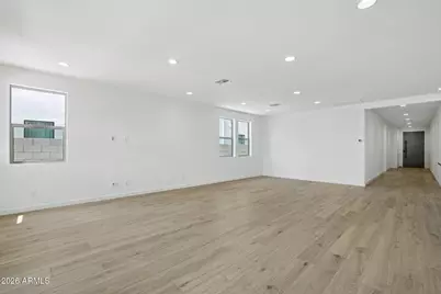 7945 W Loma Lane, Peoria, AZ 85345 - Photo 10