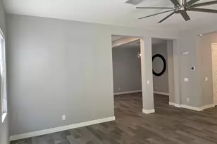 4624 E Vista Bonita Dr, Phoenix, AZ 85050 - Photo 8