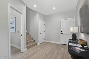 2601 E Clarendon Ave, Phoenix, AZ 85016 - Photo 32