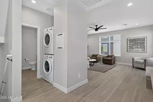 2601 E Clarendon Ave, Phoenix, AZ 85016 - Photo 16
