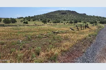 50400 N Starship Trail, Ash Fork, AZ 86320 - Photo 16