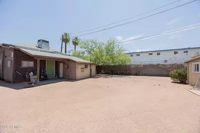 610 N 9th Street #3, Phoenix, AZ 85006 - Photo 1