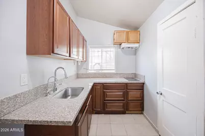 610 N 9th Street #3, Phoenix, AZ 85006 - Photo 8