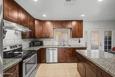701 W Los Lagos Vista Avenue, Mesa, AZ 85210 - Photo 12