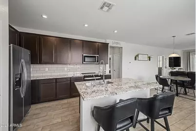 17308 W Daley Lane, Surprise, AZ 85387 - Photo 4
