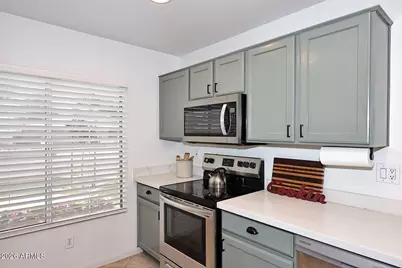 8818 W Melinda Lane, Peoria, AZ 85382 - Photo 12