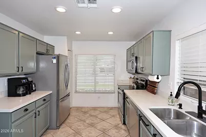 8818 W Melinda Lane, Peoria, AZ 85382 - Photo 10
