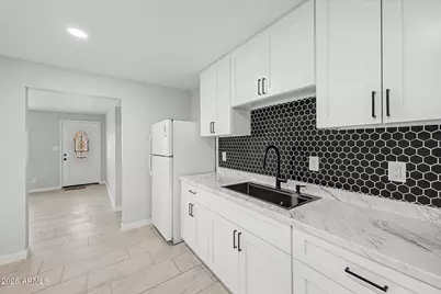 6753 W Palm Lane, Phoenix, AZ 85035 - Photo 10