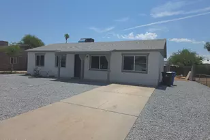 6753 W Palm Ln, Phoenix, AZ 85035 - Photo 2