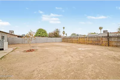 6753 W Palm Lane, Phoenix, AZ 85035 - Photo 22
